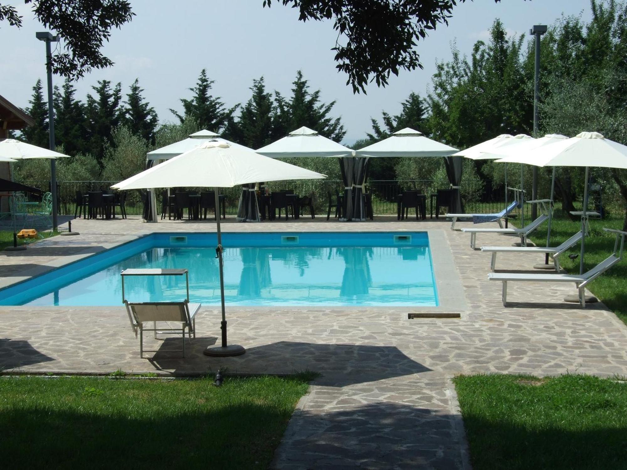 Antico Borgo La Commenda Aparthotel Montefiascone Luaran gambar