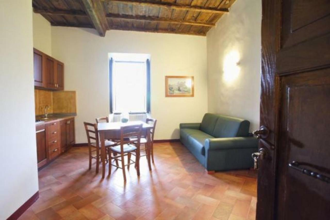 Antico Borgo La Commenda Aparthotel Montefiascone Luaran gambar