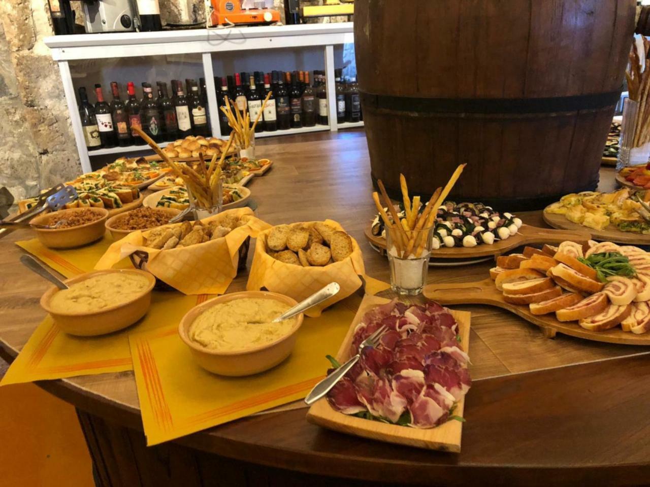 Antico Borgo La Commenda Aparthotel Montefiascone Luaran gambar